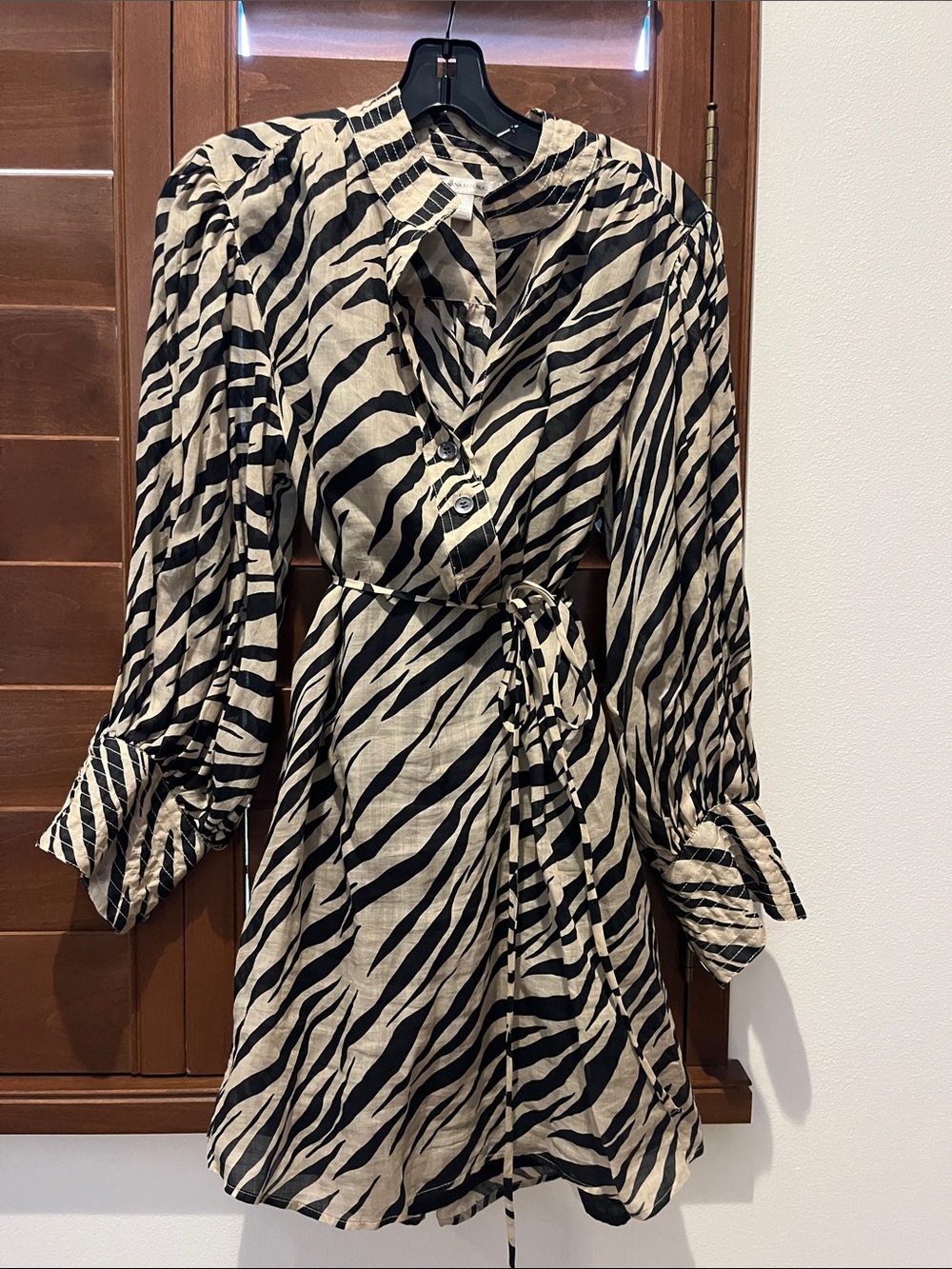 Banana Republic Black and Cream Zebra-Print Mini Wrap Dress Sz. Med. Under Slip.